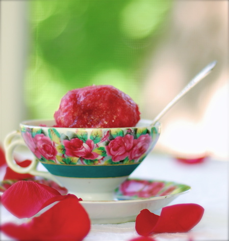 the red queen’s rose petal ice